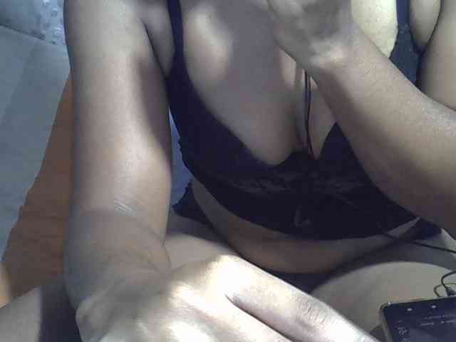 Lillteblackgirl webcam