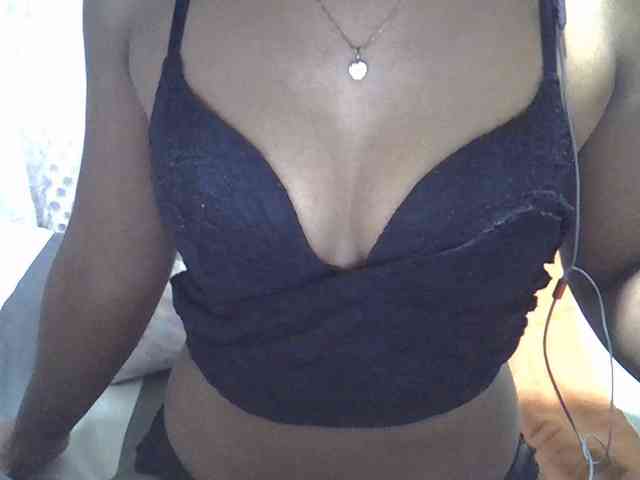 Lillteblackgirl webcam