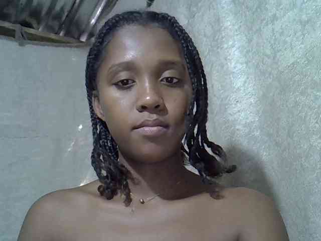 Lillteblackgirl webcam