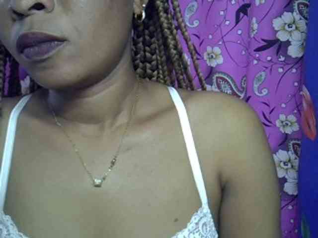 Lillteblackgirl webcam