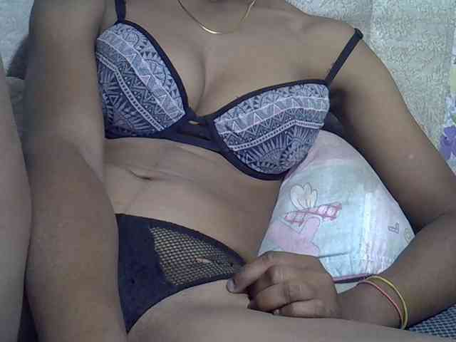 Lillteblackgirl webcam