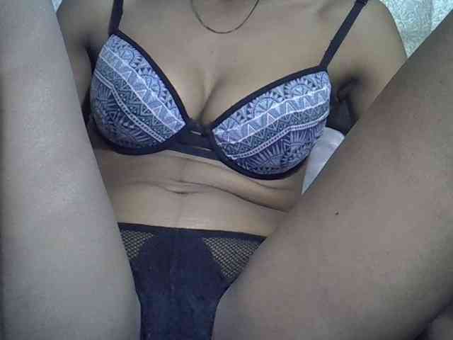 Lillteblackgirl webcam