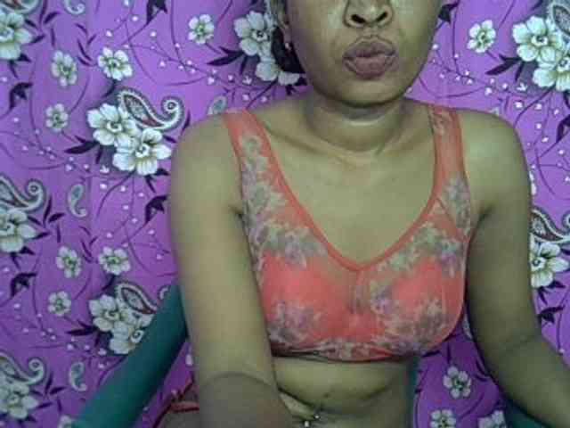 Lillteblackgirl webcam