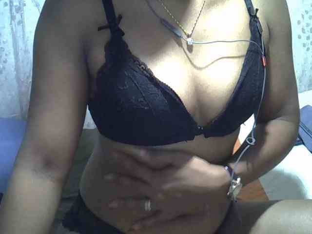 Lillteblackgirl webcam