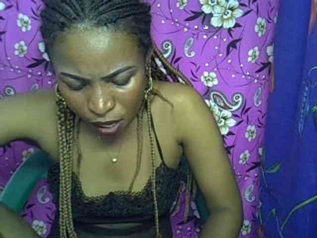 Lillteblackgirl webcam