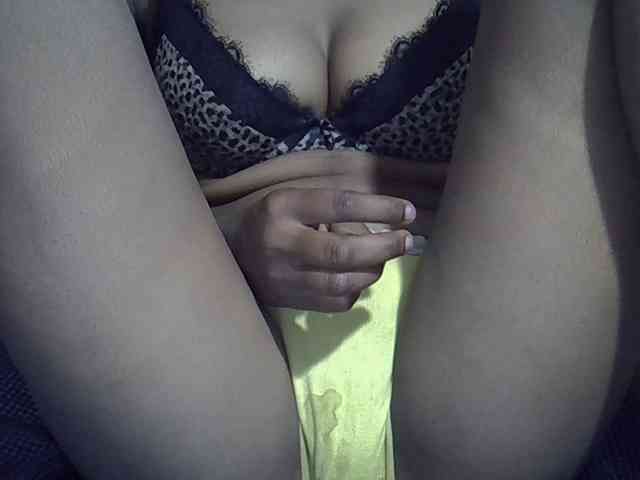 Lillteblackgirl webcam