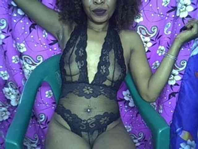 Lillteblackgirl webcam