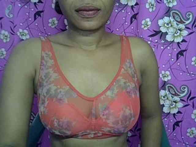 Lillteblackgirl webcam