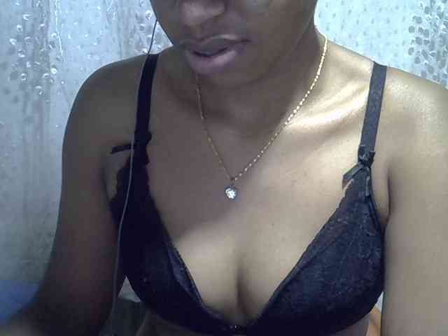 Lillteblackgirl webcam
