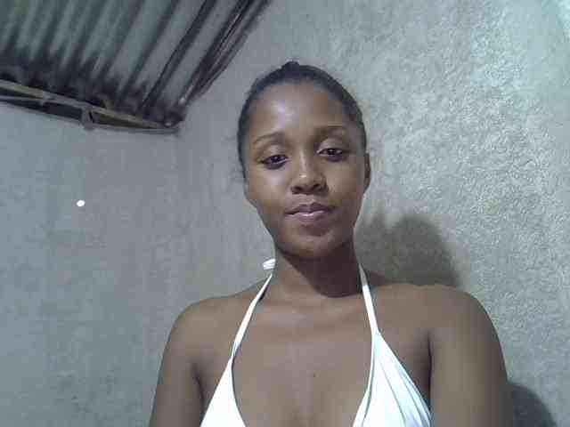 Lillteblackgirl webcam