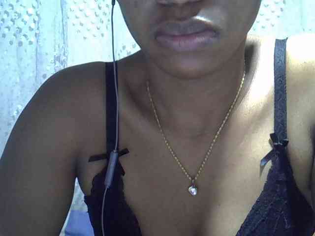 Lillteblackgirl webcam