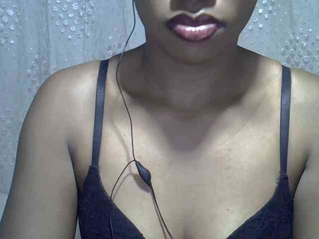 Lillteblackgirl webcam