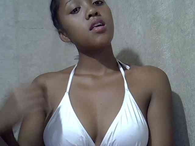 Lillteblackgirl webcam