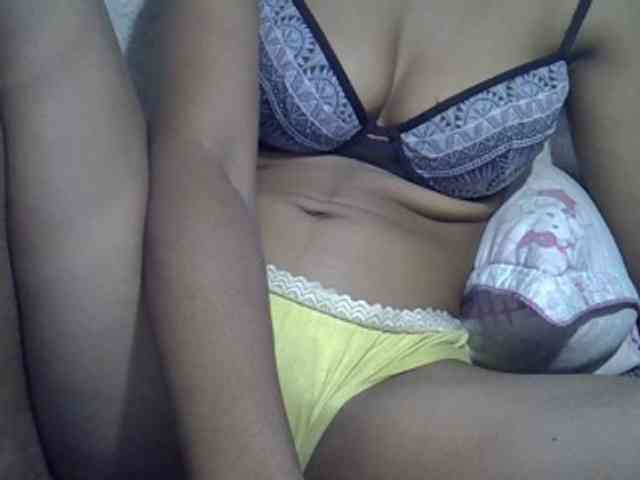 Lillteblackgirl webcam