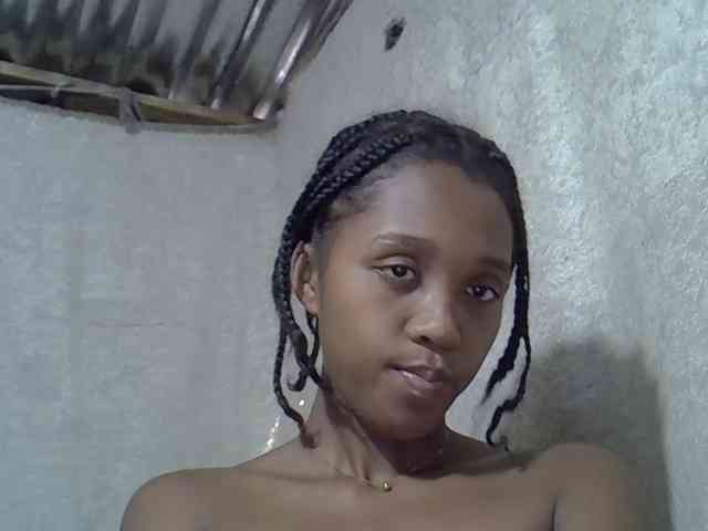 Lillteblackgirl webcam