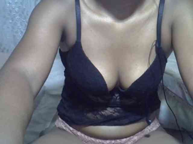 Lillteblackgirl webcam