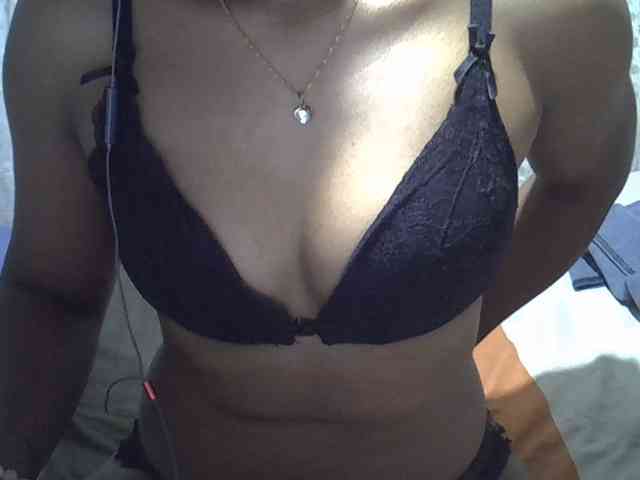 Lillteblackgirl webcam