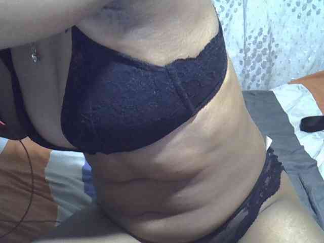Lillteblackgirl webcam