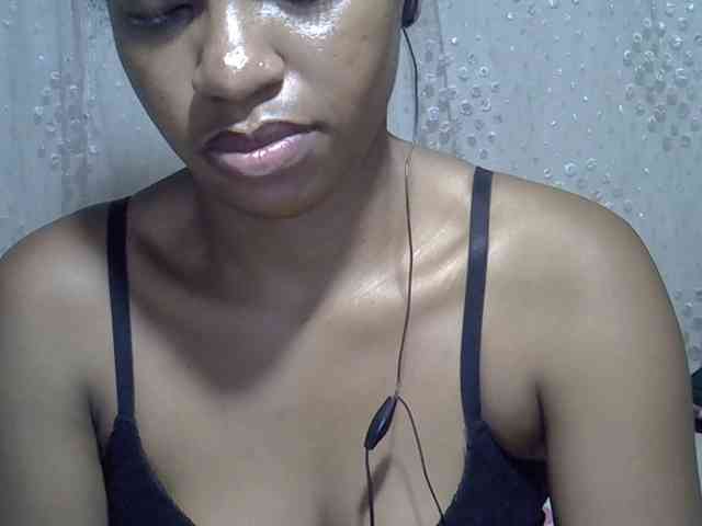 Lillteblackgirl webcam