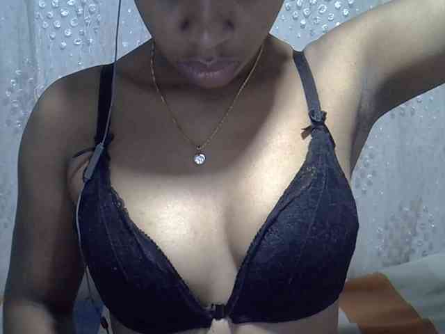 Lillteblackgirl webcam