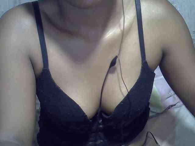 Lillteblackgirl webcam