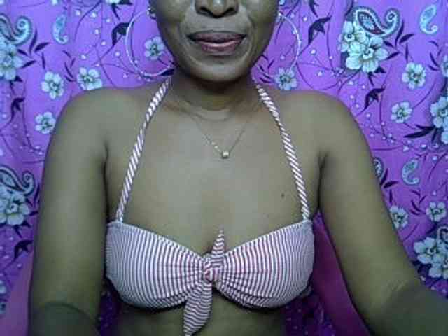 Lillteblackgirl webcam