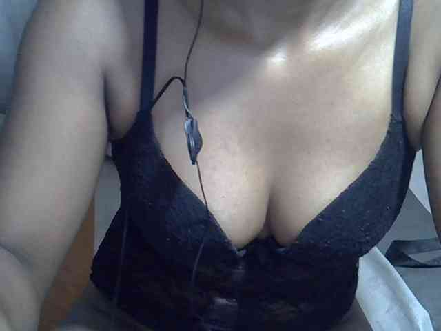 Lillteblackgirl webcam