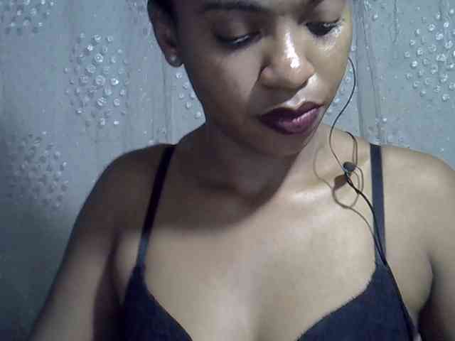 Lillteblackgirl webcam