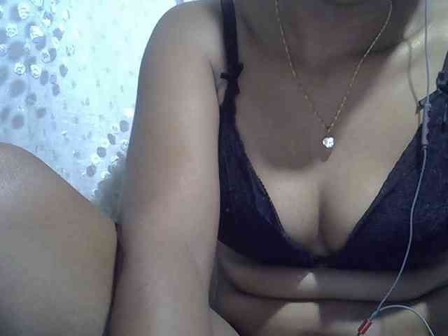 Lillteblackgirl webcam