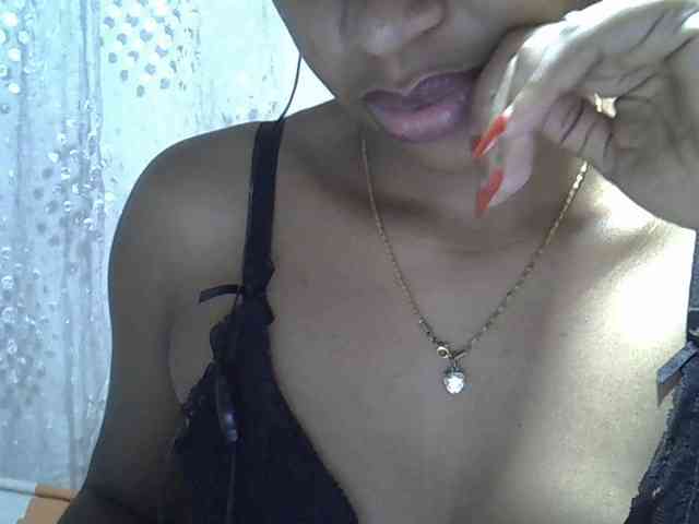 Lillteblackgirl webcam
