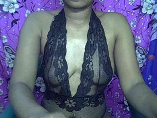 Lillteblackgirl webcam