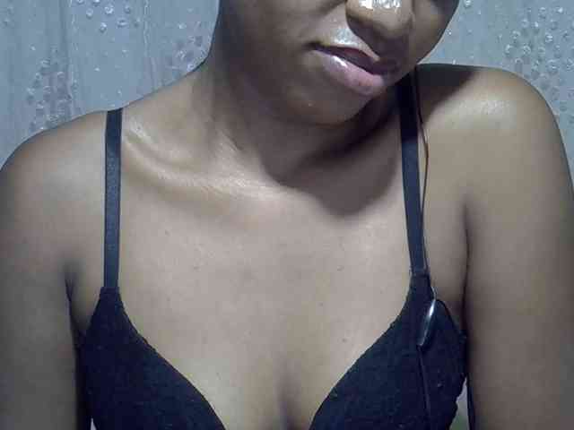 Lillteblackgirl webcam