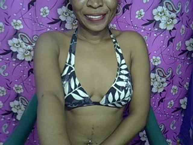 Lillteblackgirl webcam