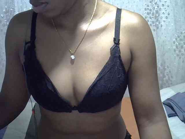 Lillteblackgirl webcam
