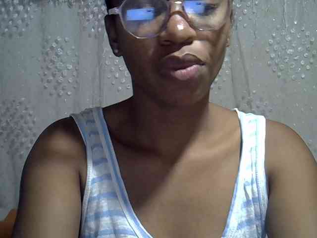 Lillteblackgirl webcam