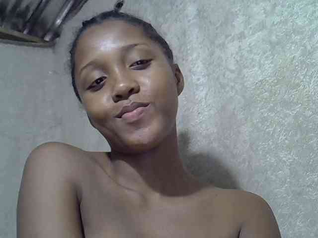 Lillteblackgirl webcam