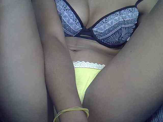 Lillteblackgirl webcam