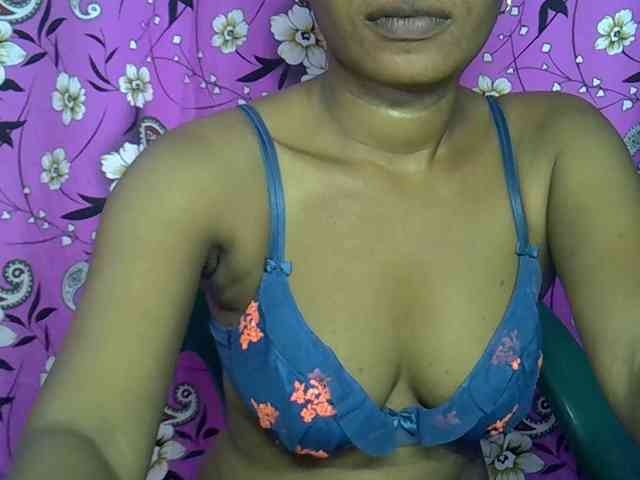 Lillteblackgirl webcam