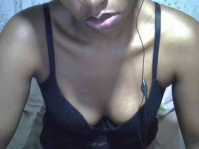 Lillteblackgirl webcam
