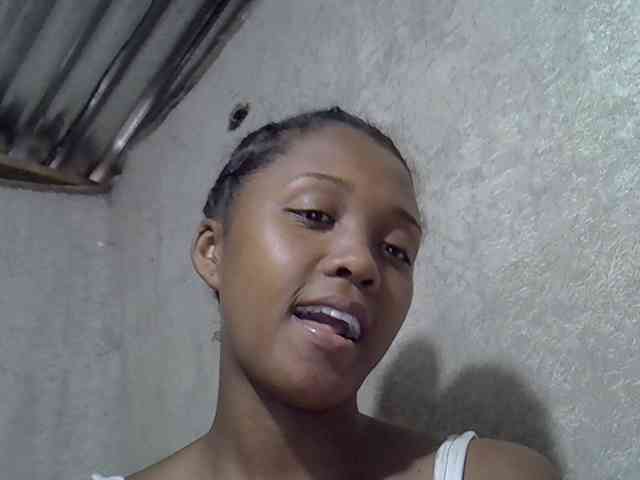 Lillteblackgirl webcam