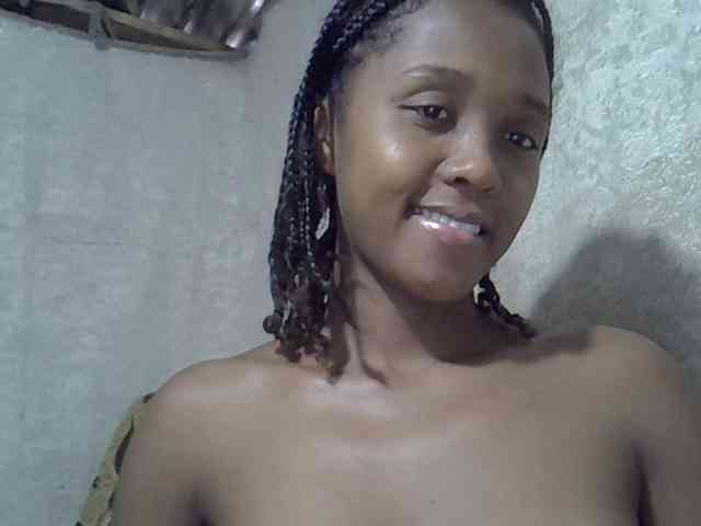 Lillteblackgirl webcam
