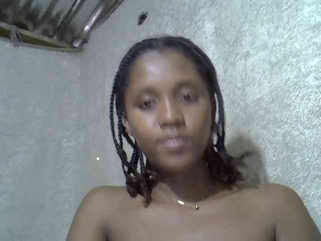 Lillteblackgirl webcam