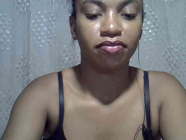 Lillteblackgirl webcam