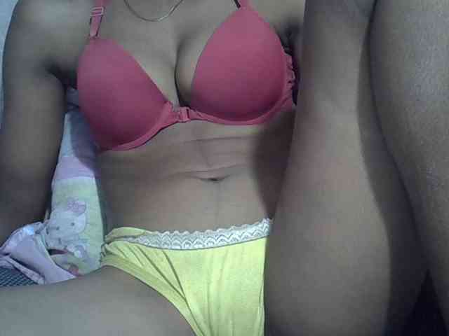 Lillteblackgirl webcam