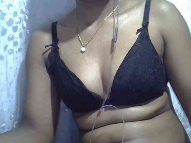 Lillteblackgirl webcam