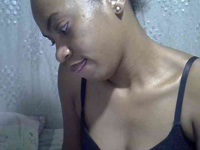 Lillteblackgirl webcam