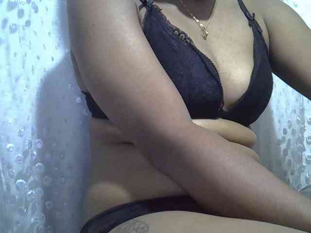 Lillteblackgirl webcam