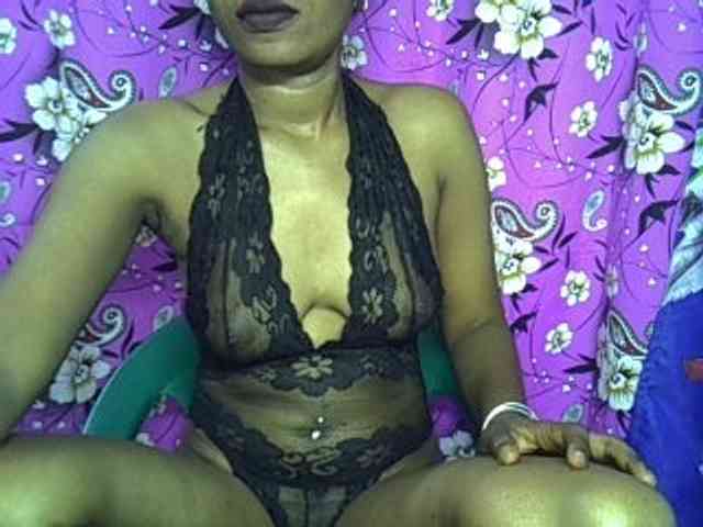 Lillteblackgirl webcam