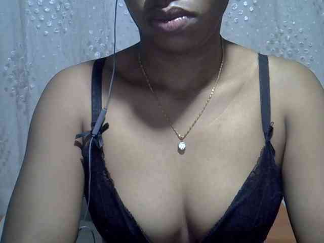 Lillteblackgirl webcam