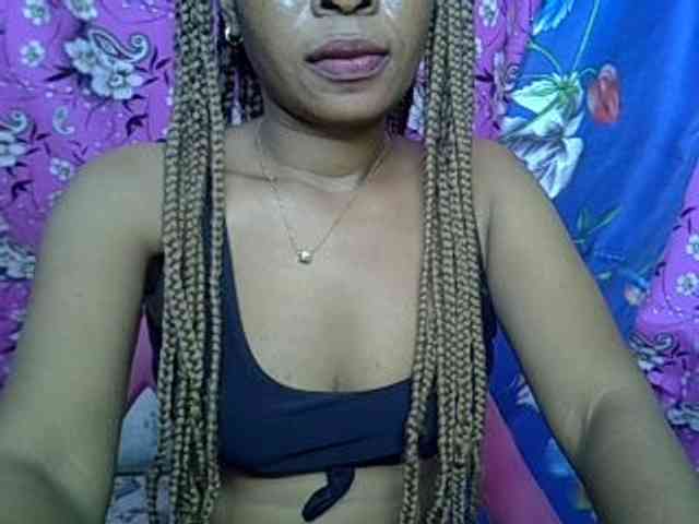 Lillteblackgirl webcam